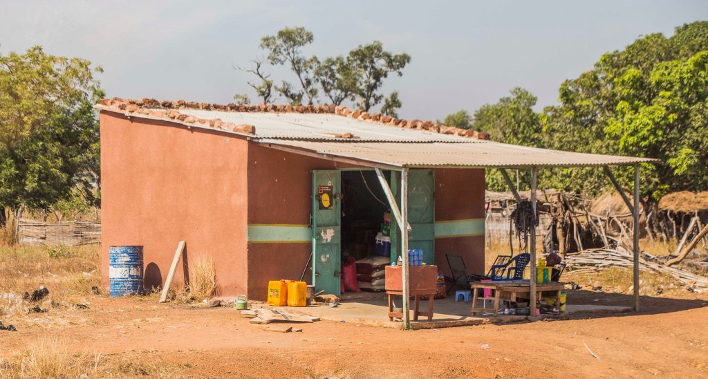 General trader roadside