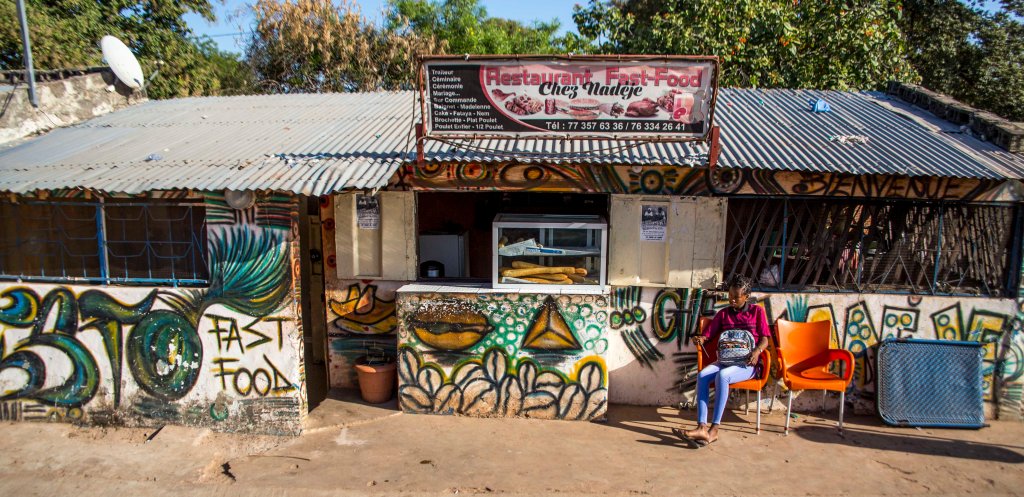 Roadside resto - fast food